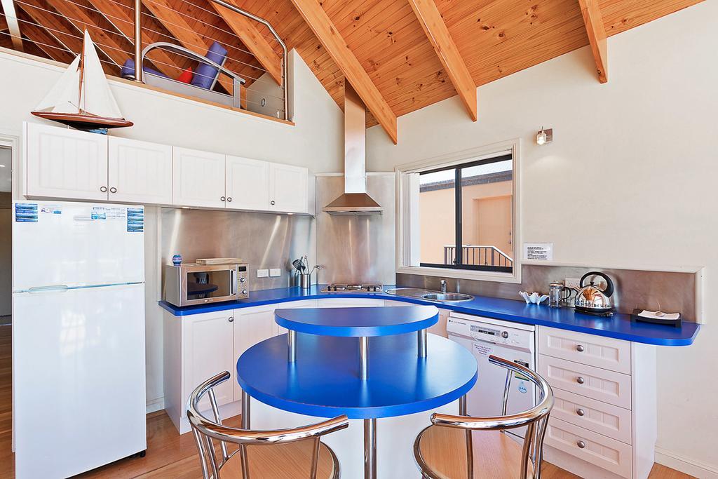 Snug Cove Villas Eden Room photo